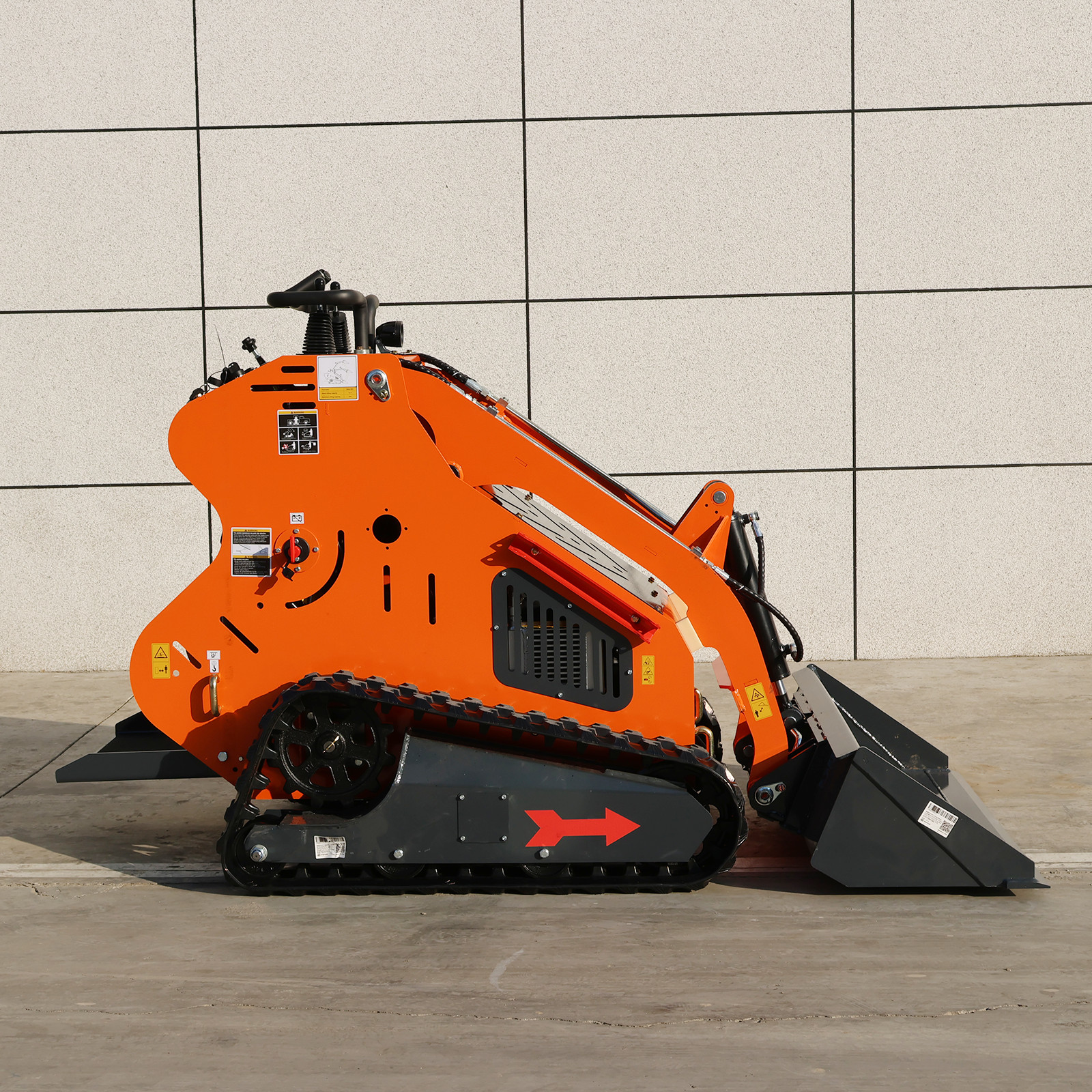 24HP Mini Skid Steer Loader 2-Cylinder Engine with Pallet Fork