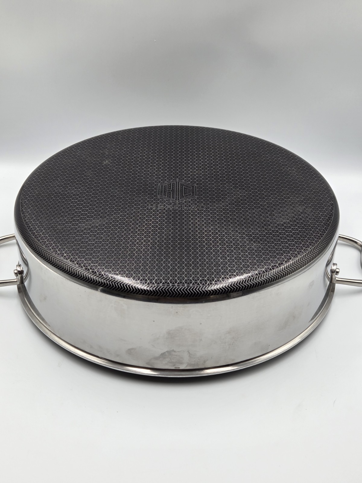HexClad Hybrid 7-Quart Sauté Pan / Chicken Fryer - No Lid - Used Good Condition