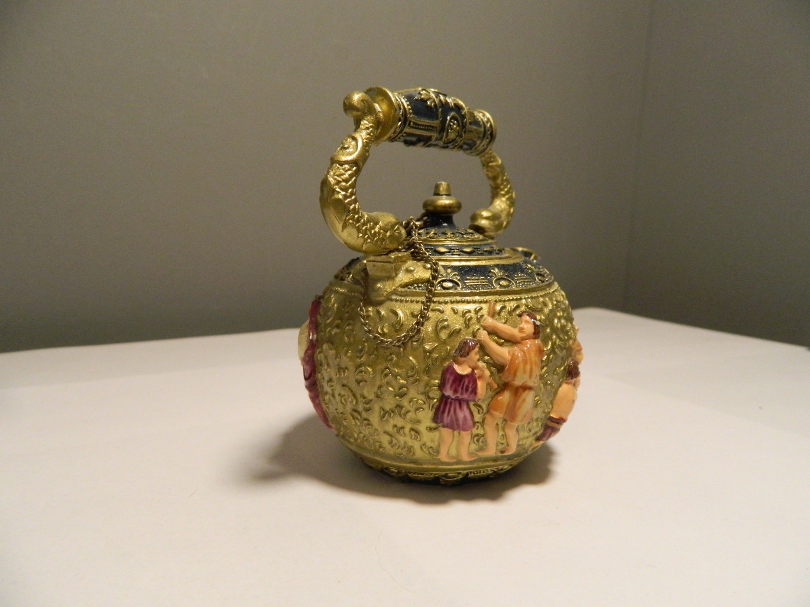 Nini Vienna Miniature Gold Hand Painted Resin Teapot with Chained Lid #6-4