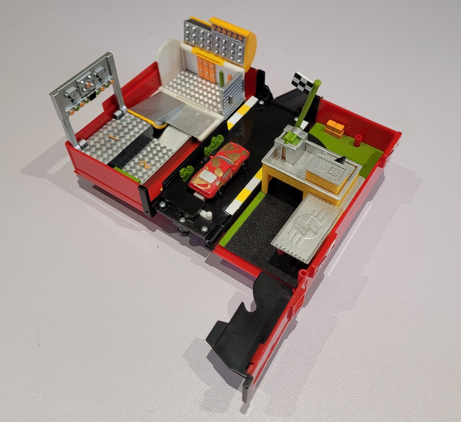 Micromachines 2002 Finish Line Truck Complete With Exclusive Playset Vehicle