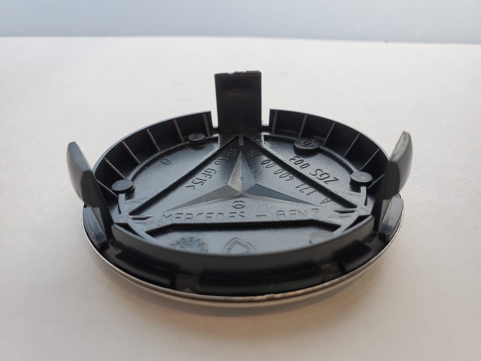 Set of 4 Mercedes Benz Center Caps Black-Red 2.95Inch/75mm Fits Most Models