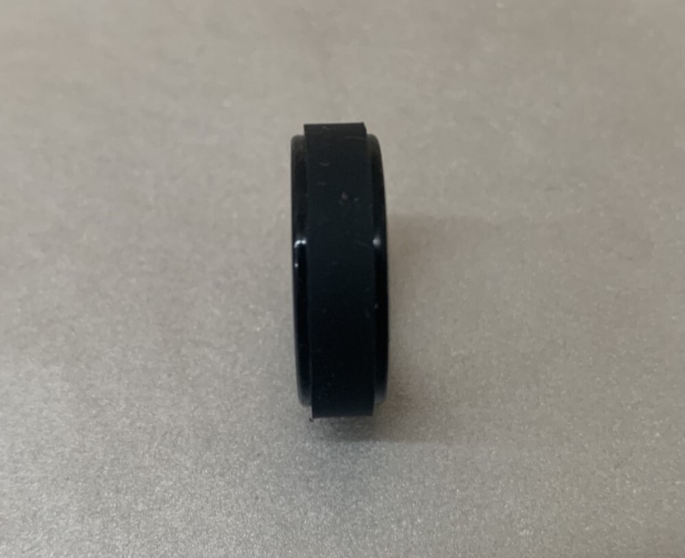 Qalo Unisex Adult Polished Step Edge Black Silicone Wedding Ring Choose Size