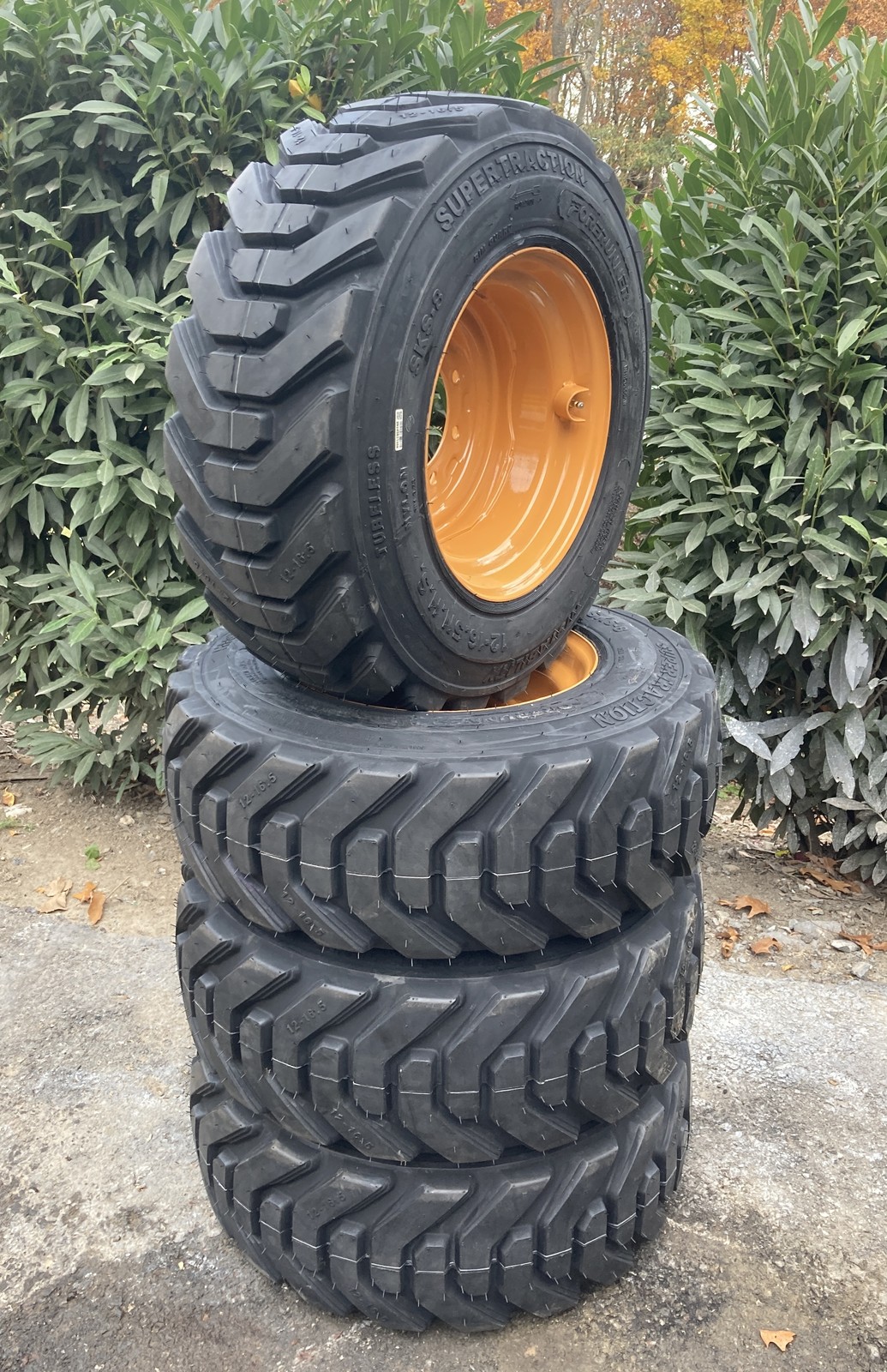 4-HD 12-16.5 SKS-8 Skid Steer Tires/Rims for Case 1845,1845B,1845C-12X16.5-14PLY