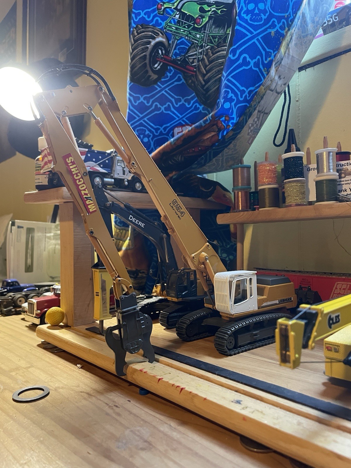 Liebherr 954 Excavator Diecast Model by Conrad