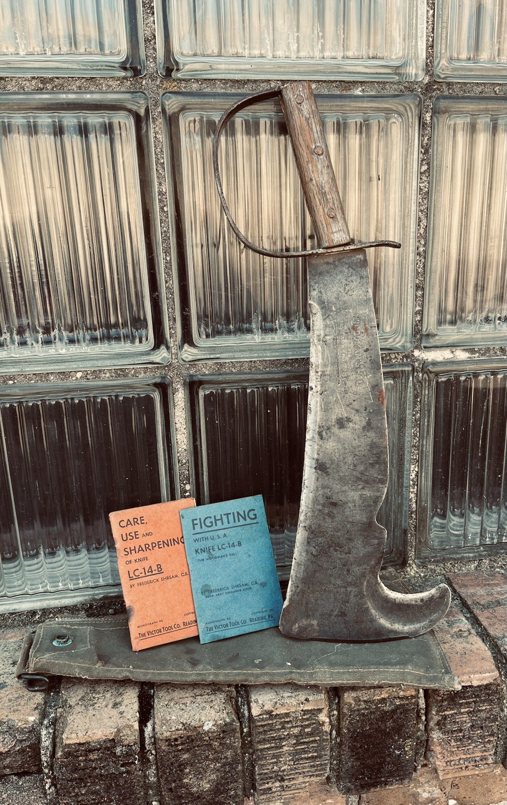 Vtg US WWII LC14-B Woodmans Pal 280 Knife Sheath  & 2 Manuals WW2 Fighting Knife