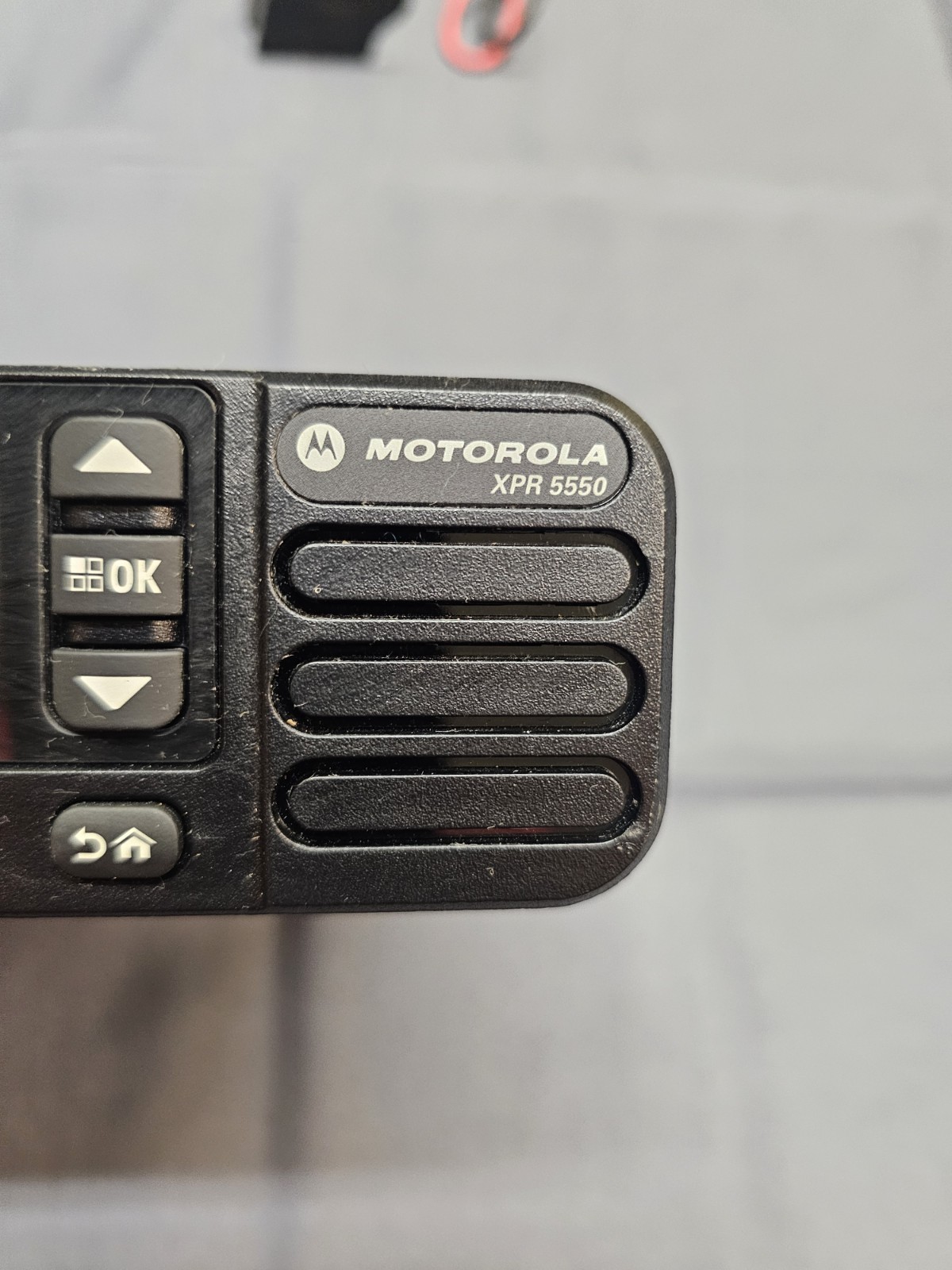 Motorola MOTOTRBO XPR5550 UHF 403-470 MHz Two Way Radio AAM28QPN9KA1AN