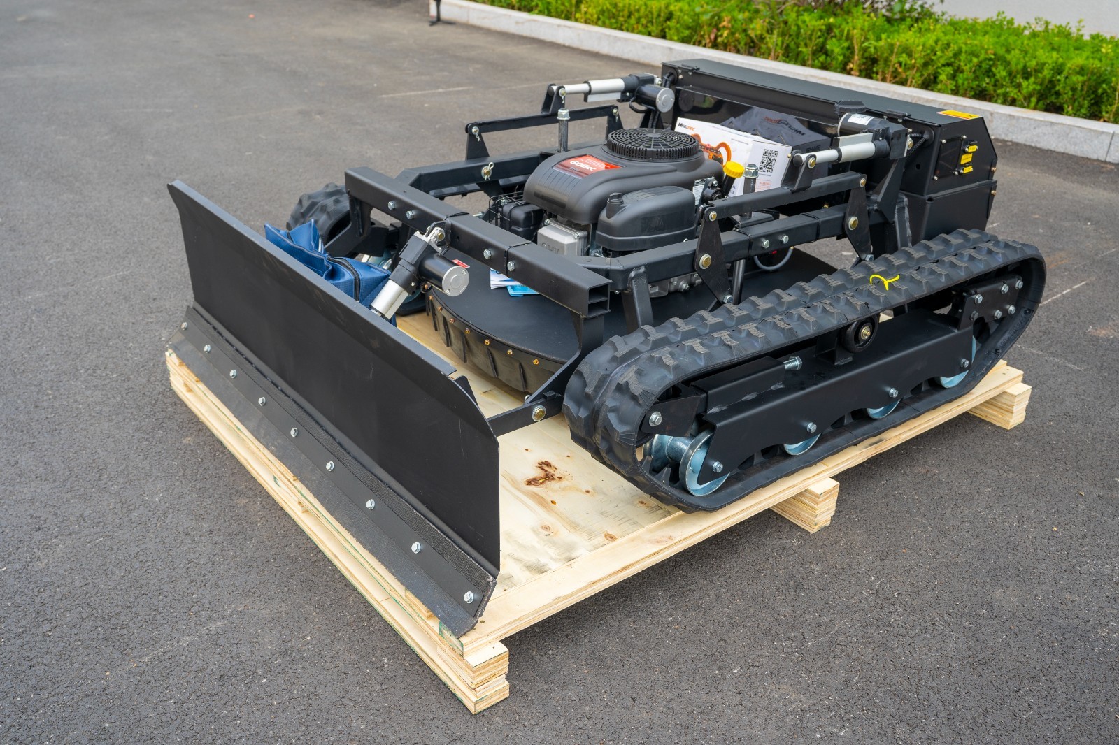 Lawn mower snow shovel, can push snow, can push soil，608/764/810