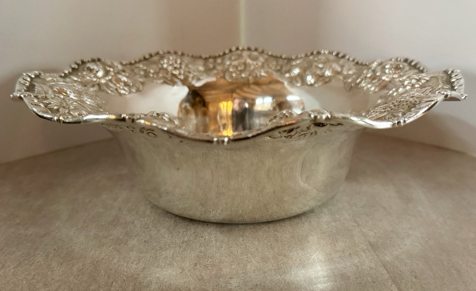 REPOUSSE LORING ANDREWS CO HAND CHASED STERLING 9 3/8" STRAWBERRY BOWL 11.1 OZT