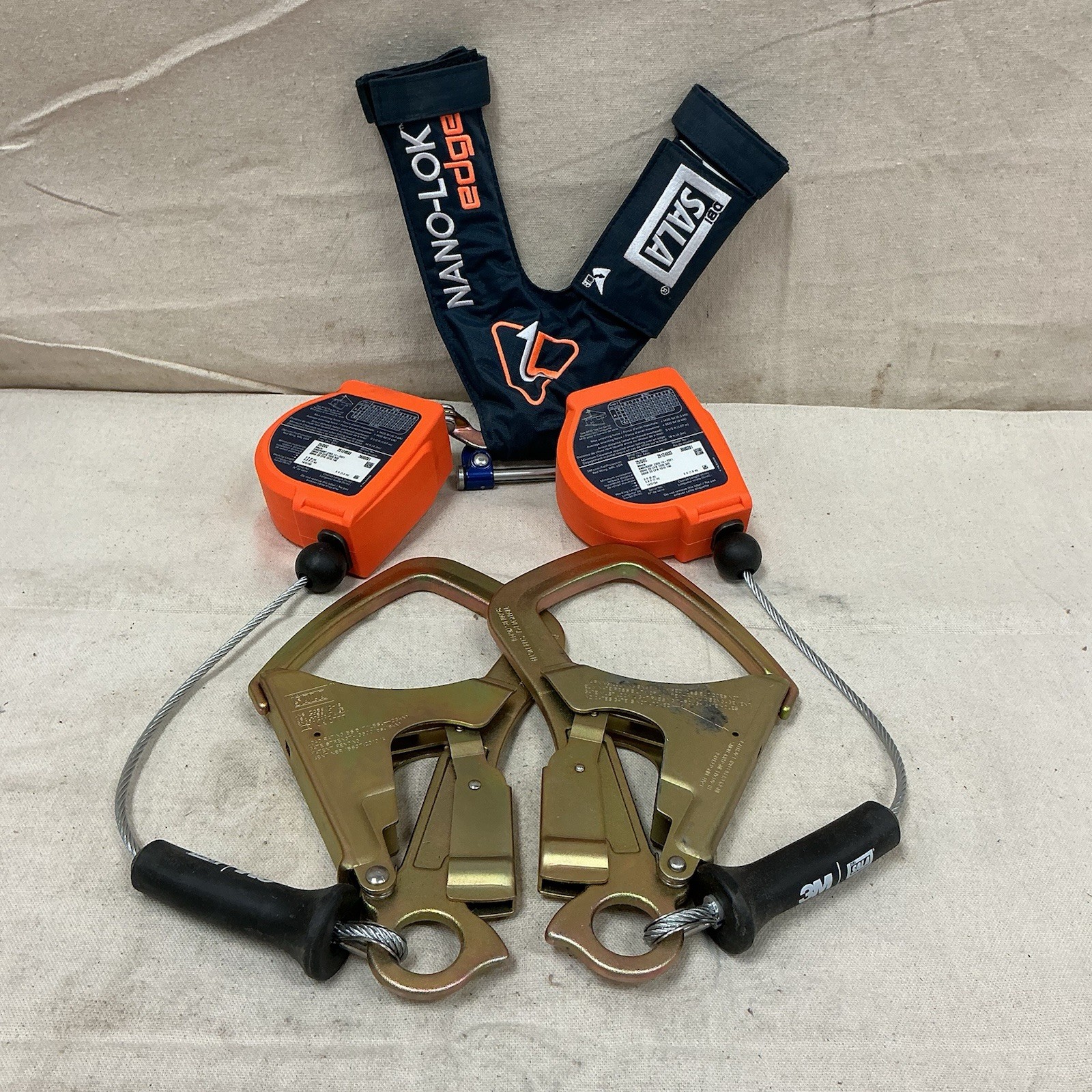 3M DBI-SALA 3500281 Twin Leg Personal Self Retracting Lifeline 2 1/2"