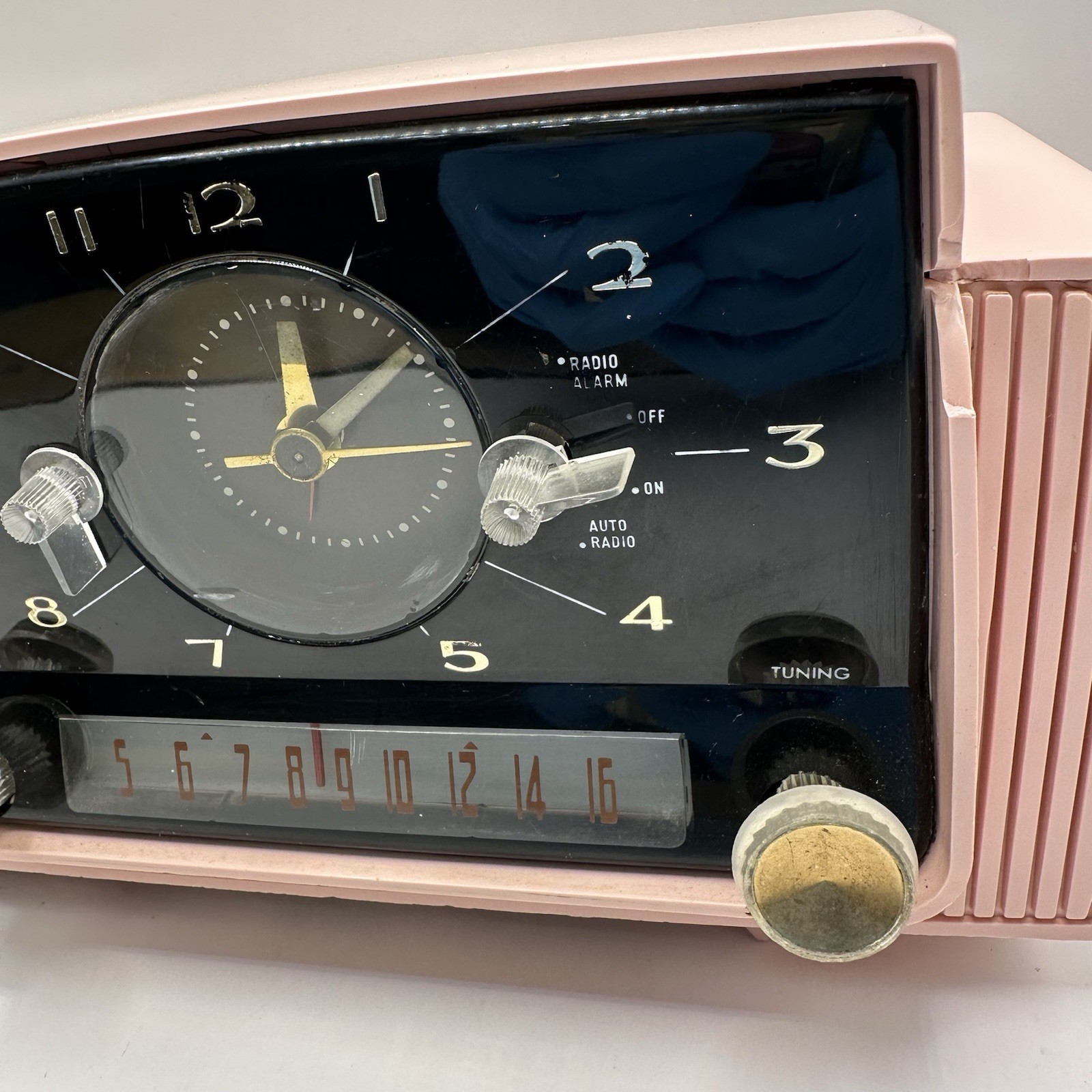 Vintage 1950s GE Pastel Pink Clock Radio Tube Alarm Clock Works MCM Mid-century