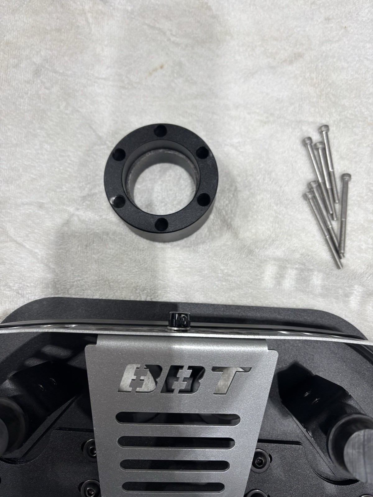 Bass Boat Technologies Mega Dual Graph Mount Ranger Boat