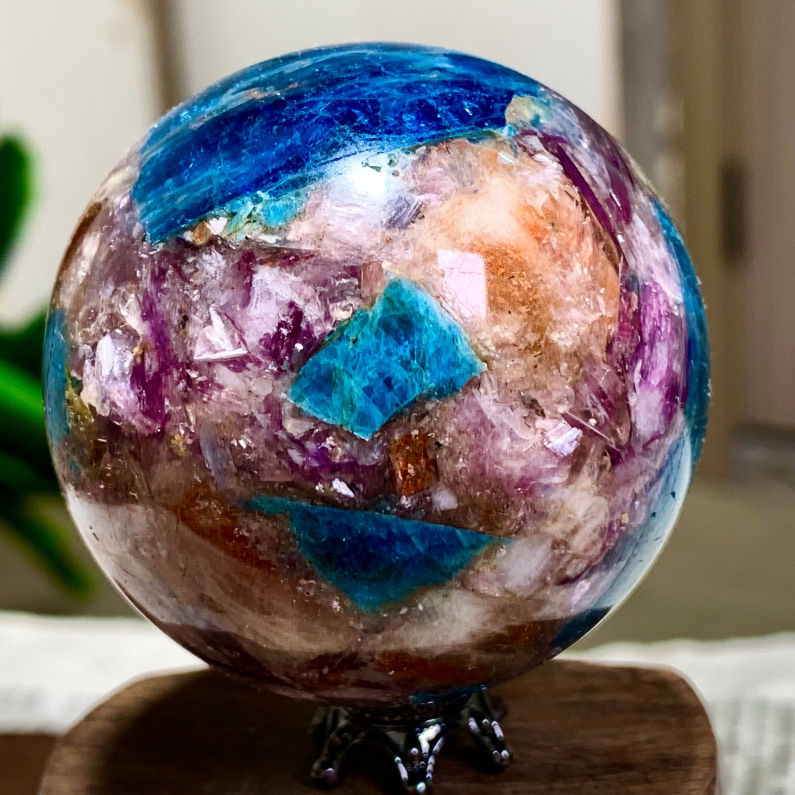 180G Natural Blue Aptite +Sun Stone purple lepidolite Sphere mineral sample