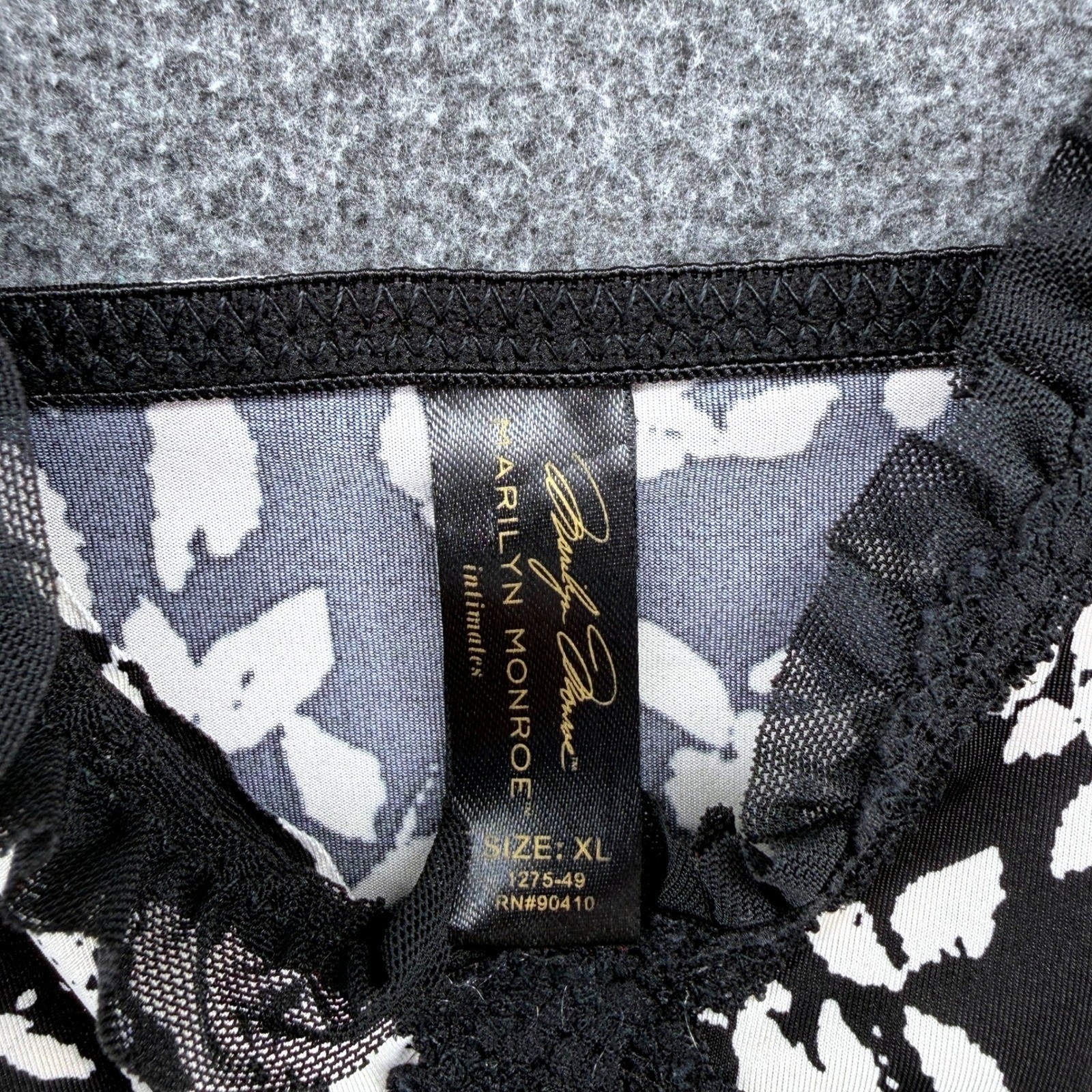 Marilyn Monroe Intimates XL Floral Lace Trim Cami Top Black