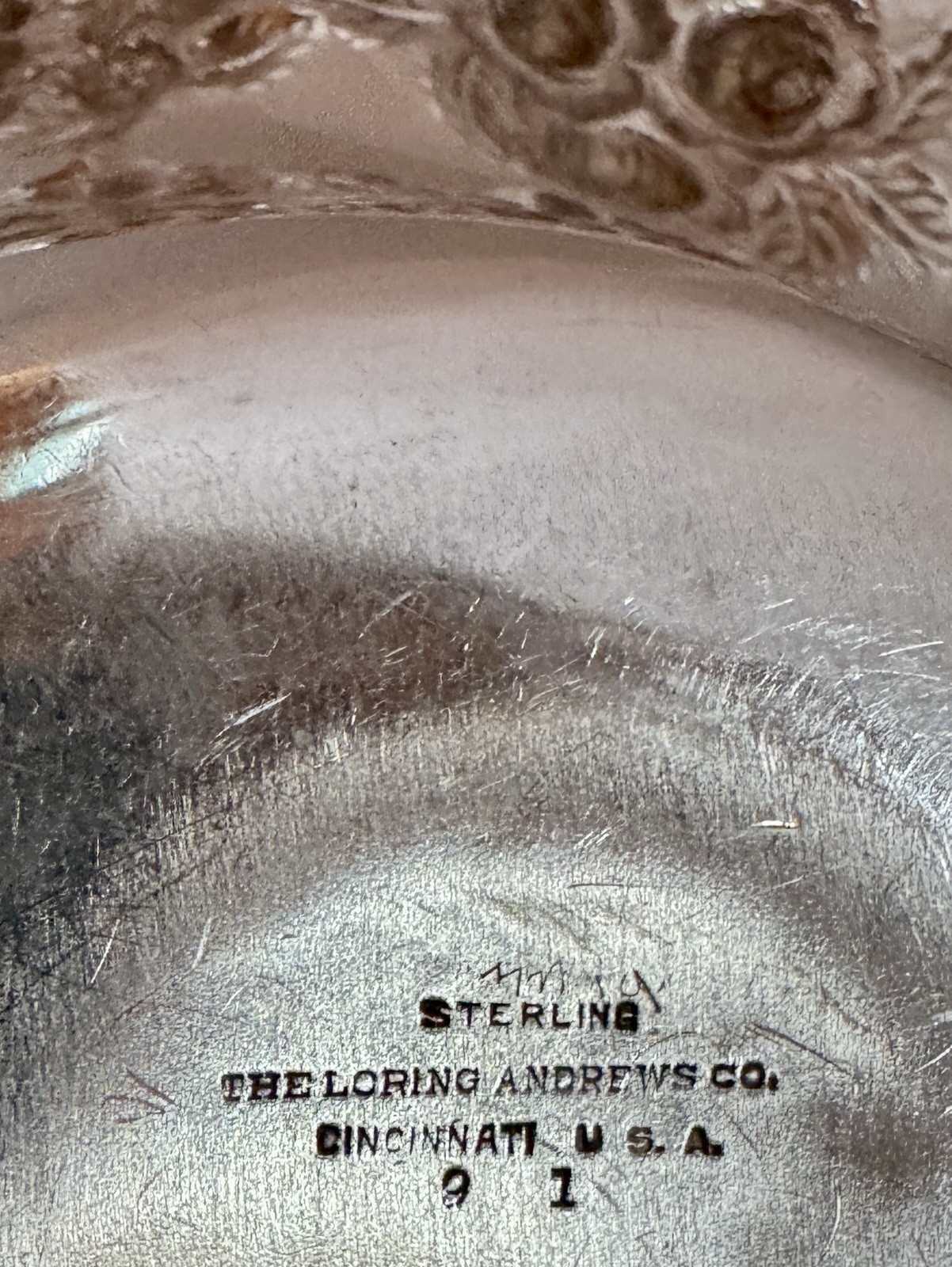 REPOUSSE LORING ANDREWS CO HAND CHASED STERLING 9 3/8" STRAWBERRY BOWL 11.1 OZT