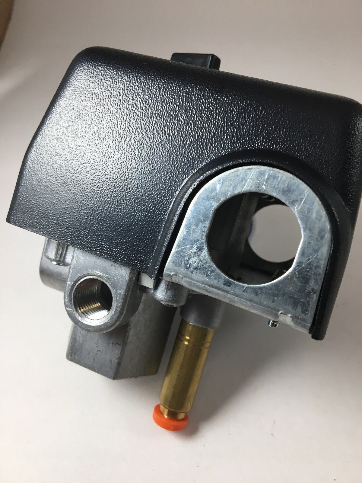 MDR21-EA/11 CONDOR PRESSURE SWITCH 4 PORT W/ UNLOADER & ON-OFF LEVER