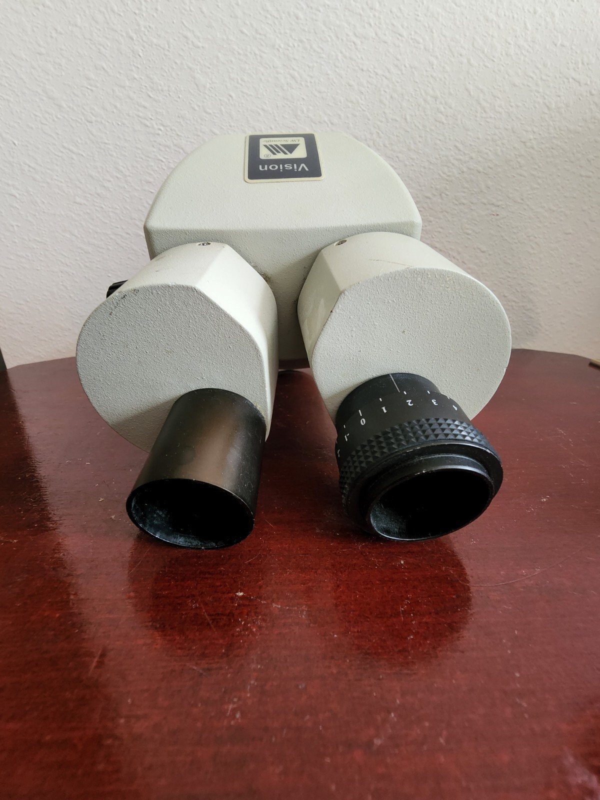 LW SCIENTIFIC VISION 1X & 2X MICROSCOPE BODY. W/PLAN 10X22 EYEPIECE. WORKS