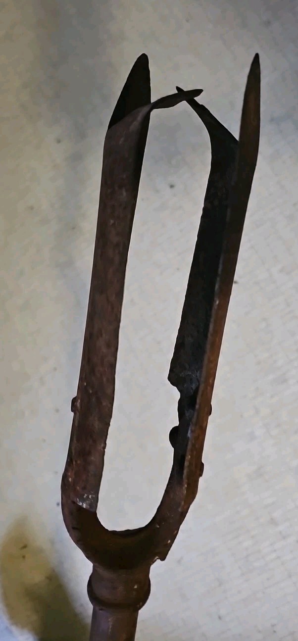 Vintage Post Hole Manual Auger Twist Digger for Garden Fence