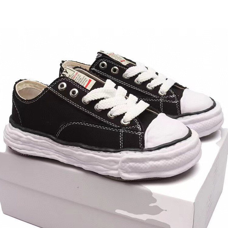 Maison Mihara Yasuhiro Man Shoes Black White Classic Low Tops