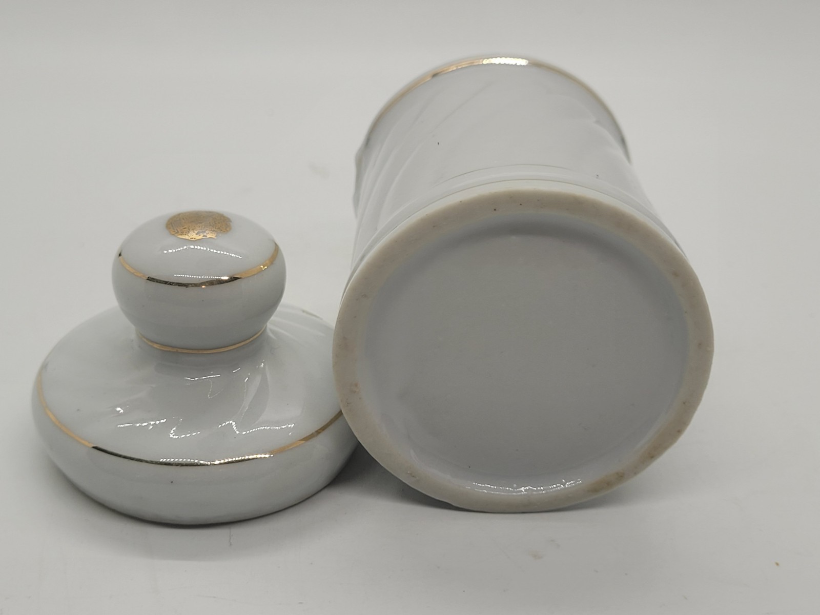 Vintage White Apothecary Pharmacy ASPIRIN Jar With Lid