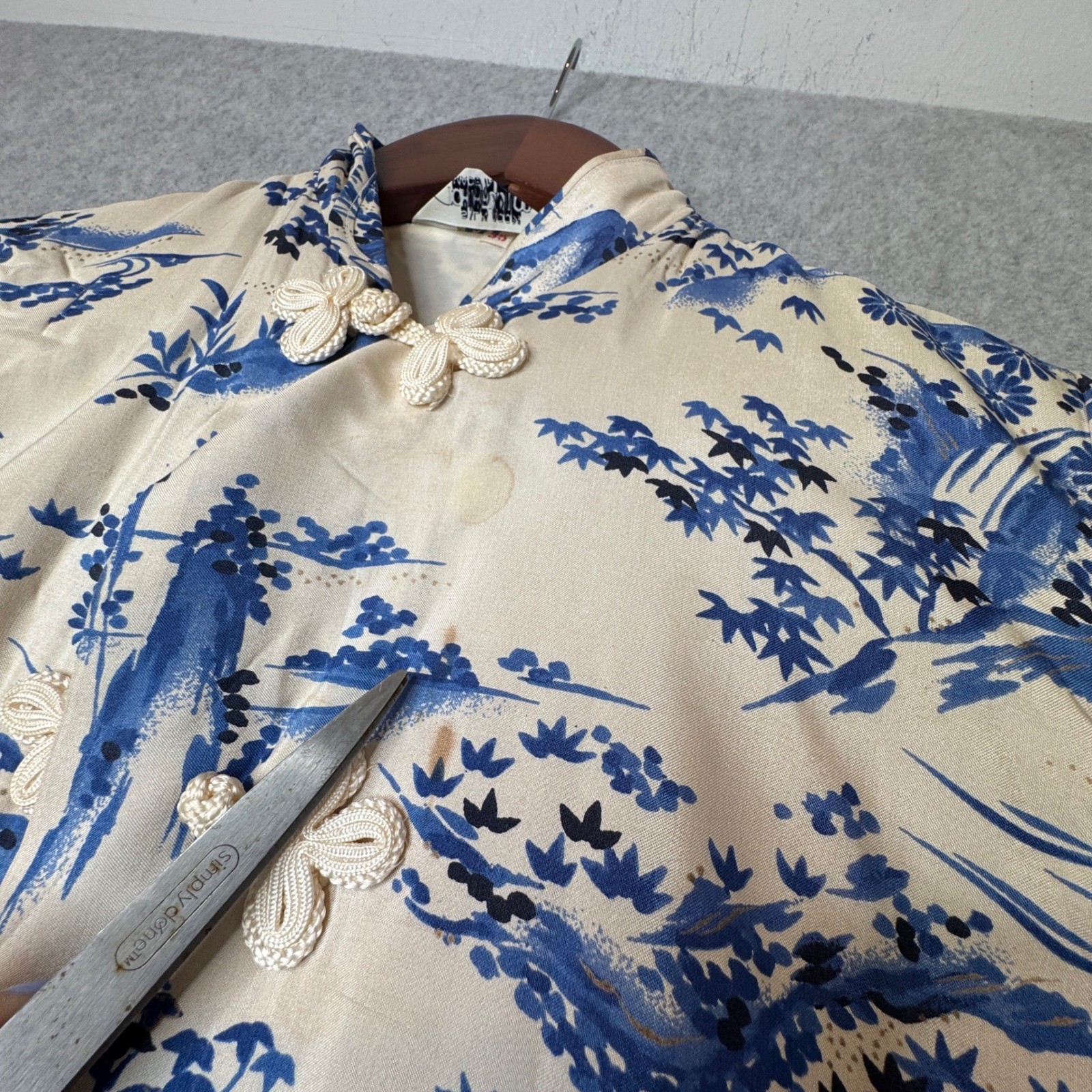 Vintage Blue & White Toile Asian Kimono Pure Silk Midi Dress Robe Frog Closures
