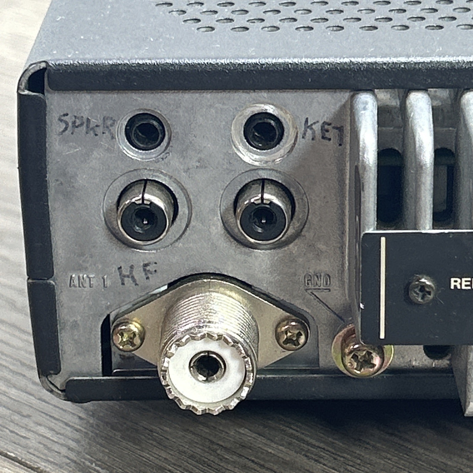 Alinco DX-70 Amateur Ham Radio Transmitter Transceiver With Microphone OEM