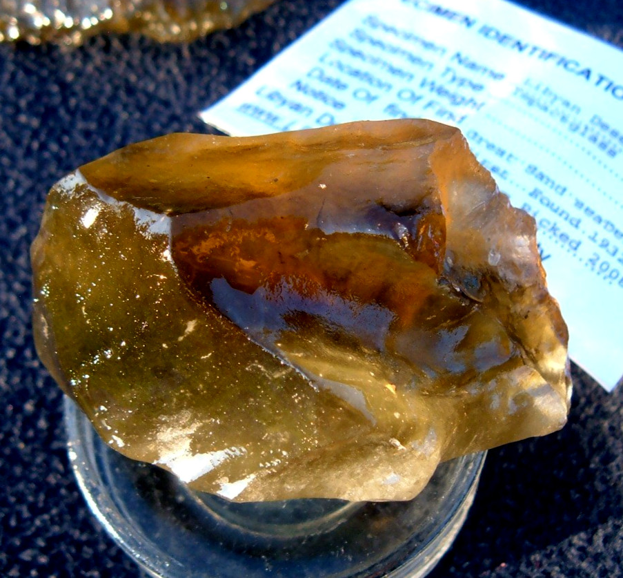 Libyan Desert Glass Meteorite Tektite impact specimen( 600 crt) Dark Gem AAA+