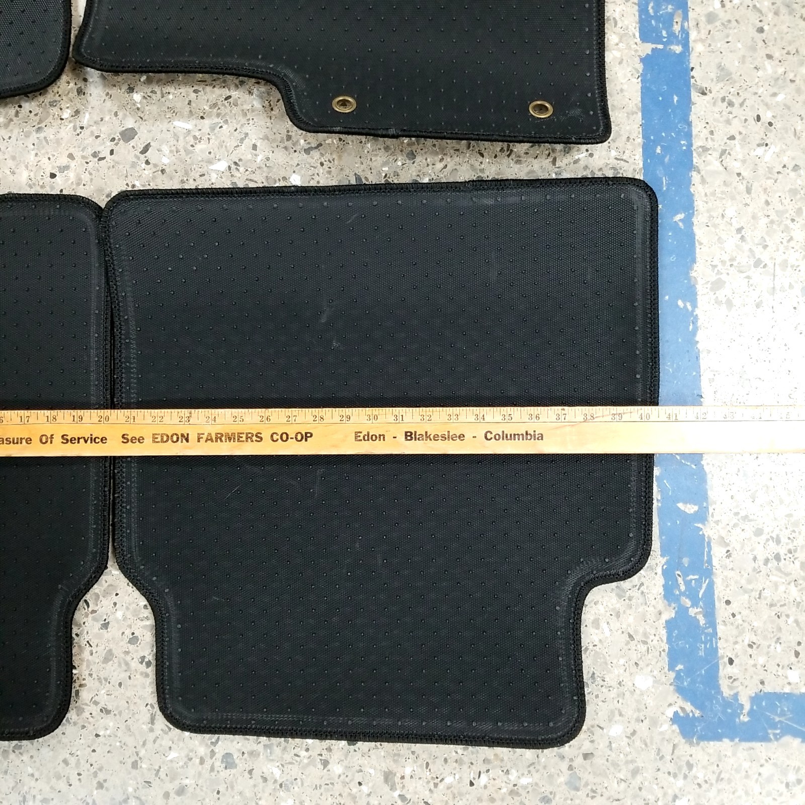 Set of 4 Hyundai Sonata Rugs Carpets Mets EUC Unknown Years