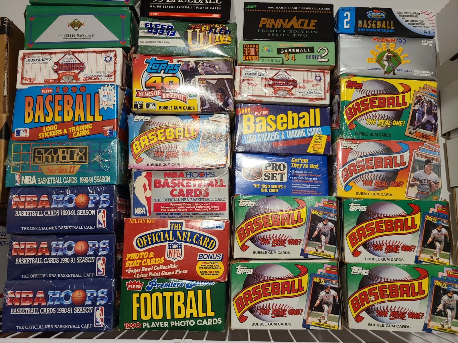 +500 Lot of Vintage Unopened Basketball Baseball Football Cards in Sealed Packs