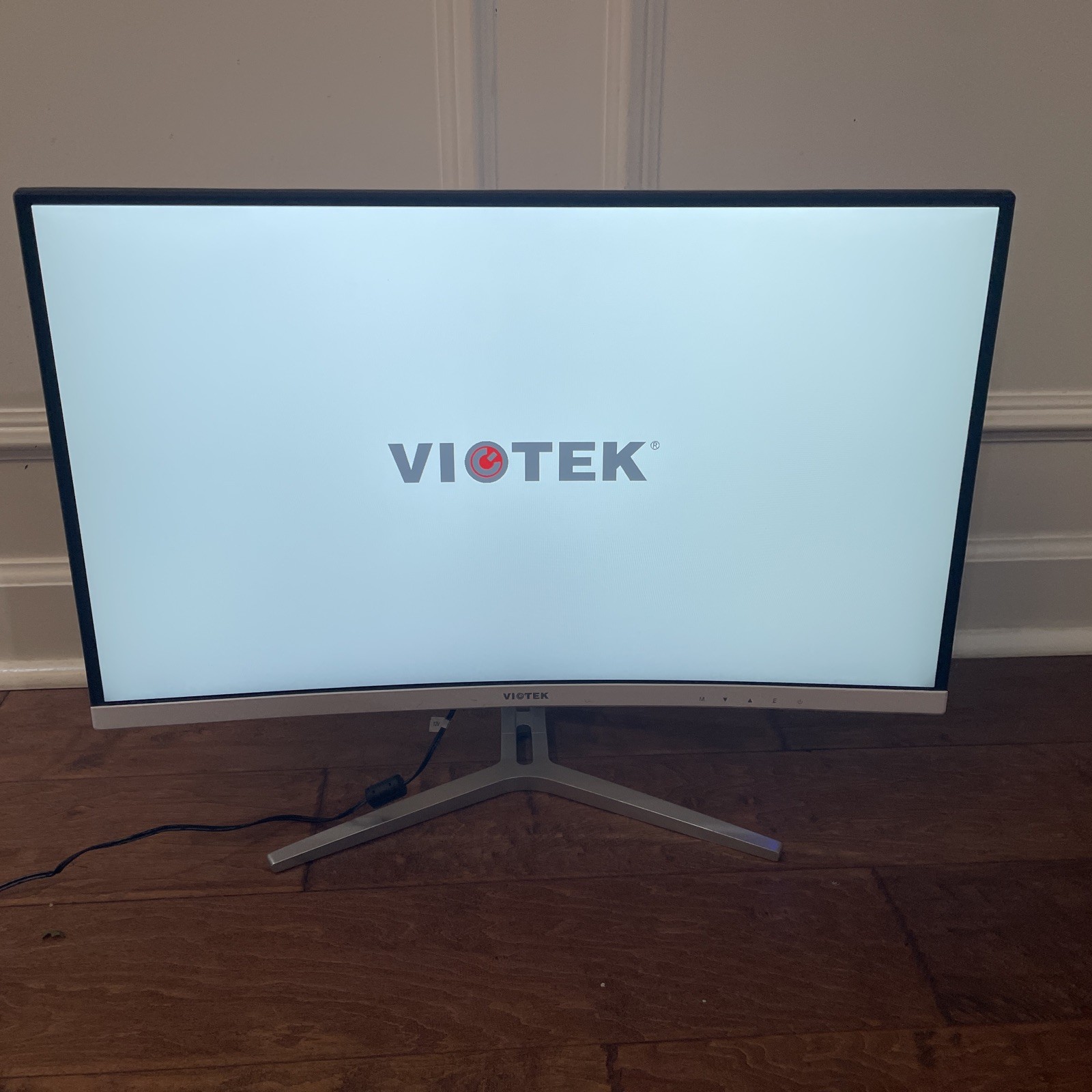 Viotek 24 Gaming Monitor Model NO./BN24CW Curved 24 Inch Screen