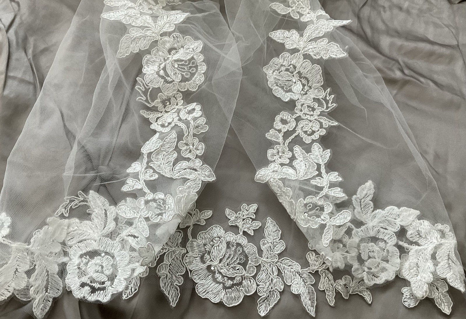 Vintage Tulle/Lace Bridal Wedding Veil