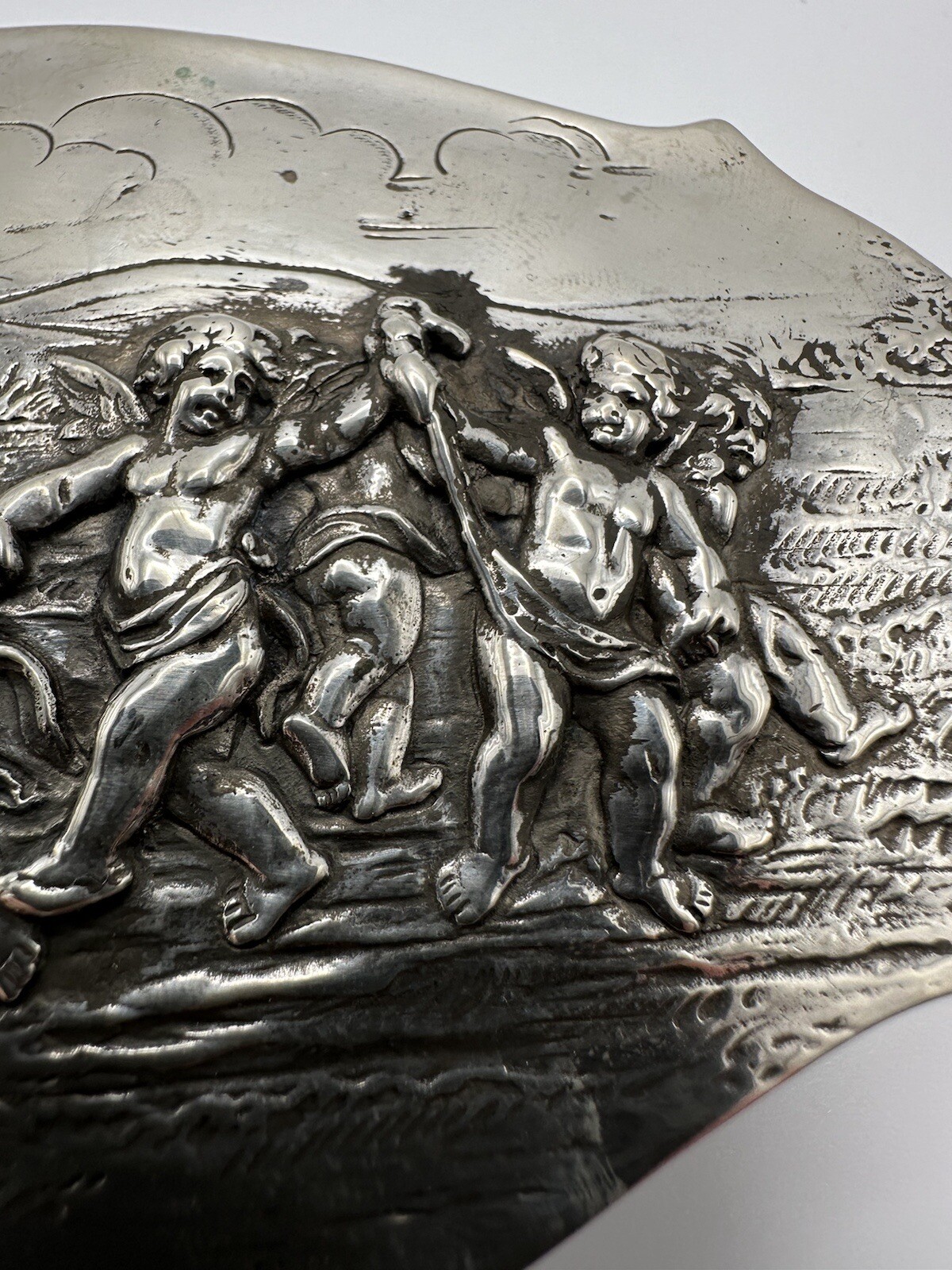 ANT 1600s Augsburg German / Hanau 800 Silver Cherub Repousse Jewelry Casket 157g