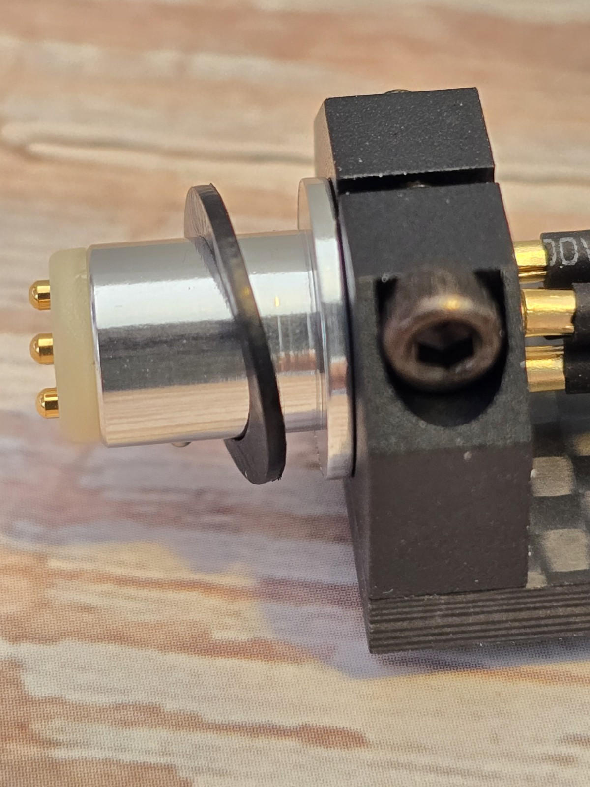 Carbon Fiber Headshell Azimuth Adjust 1 Lock Pin HSE23. Includes Hardware