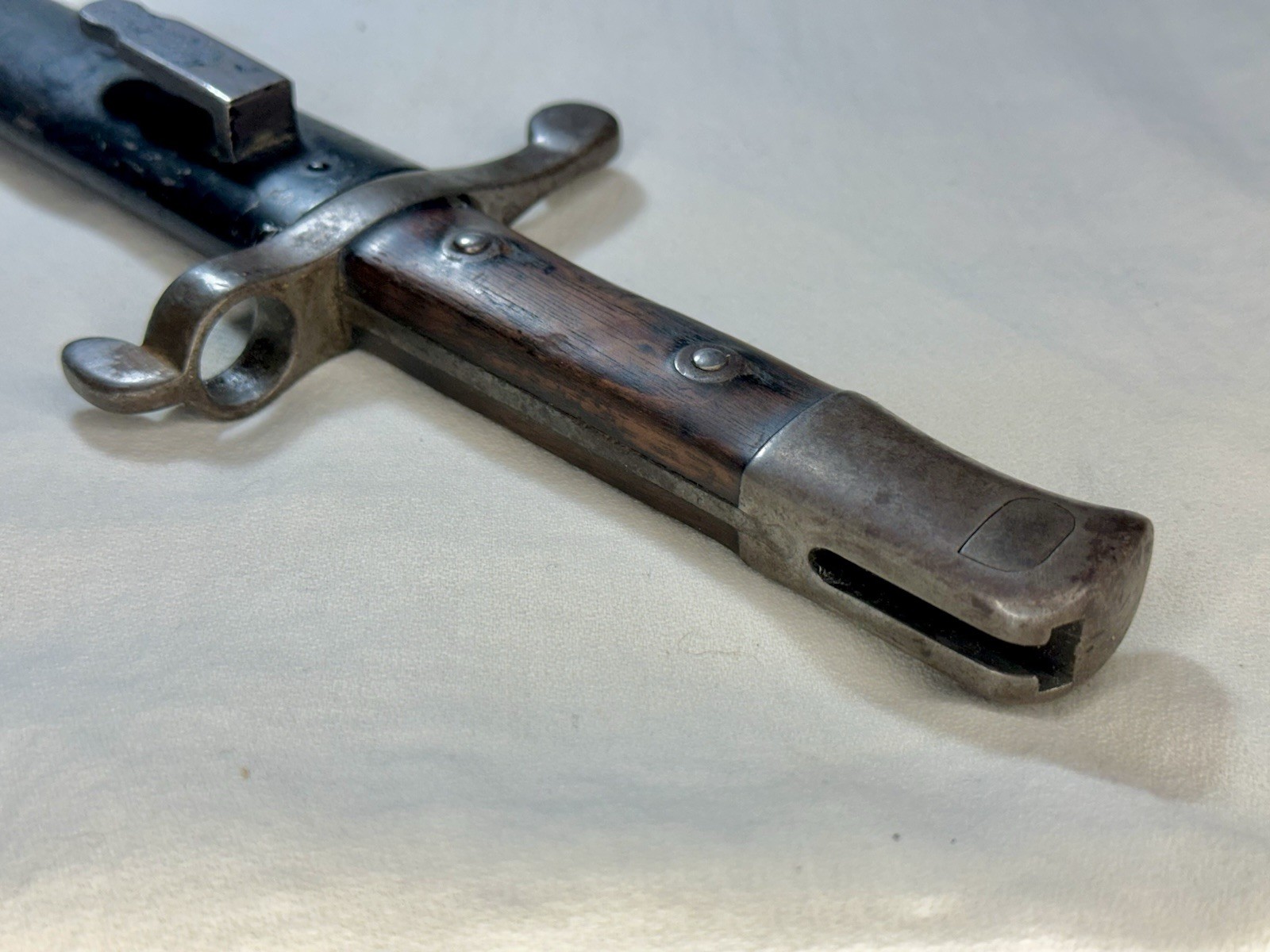 1886 WWII Portuguese Bayonet with scabbard