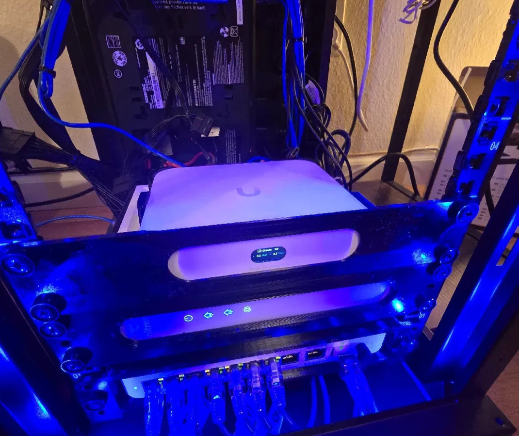 10-inch Network Rack Mount for Cloud Gateway Ultra UCG-Ultra and UXG-Max