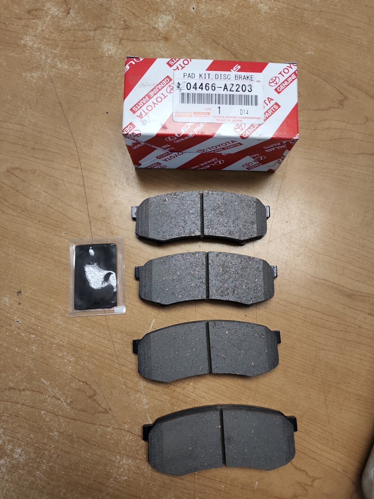 OEM 2003- 2022 Toyota 4Runner Brake Pads Front Rear 04465-AZ200 04466-AZ203