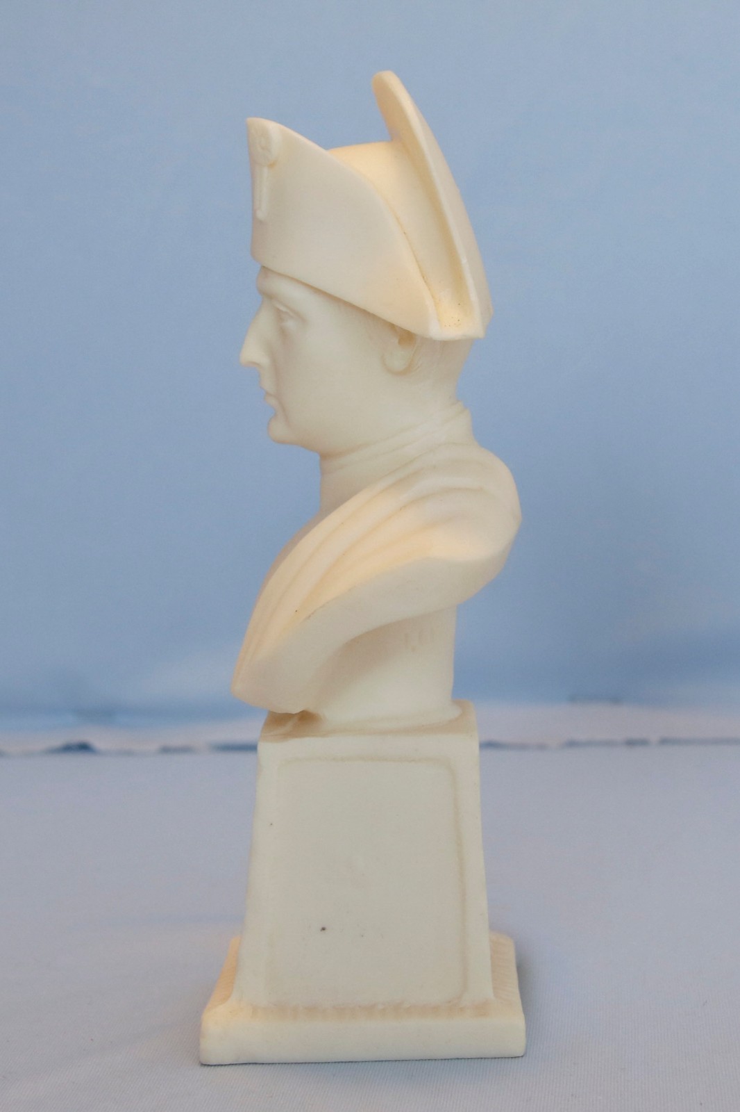 Bust of French Emperor Napoleon Bonaparte Waterloo Battle War