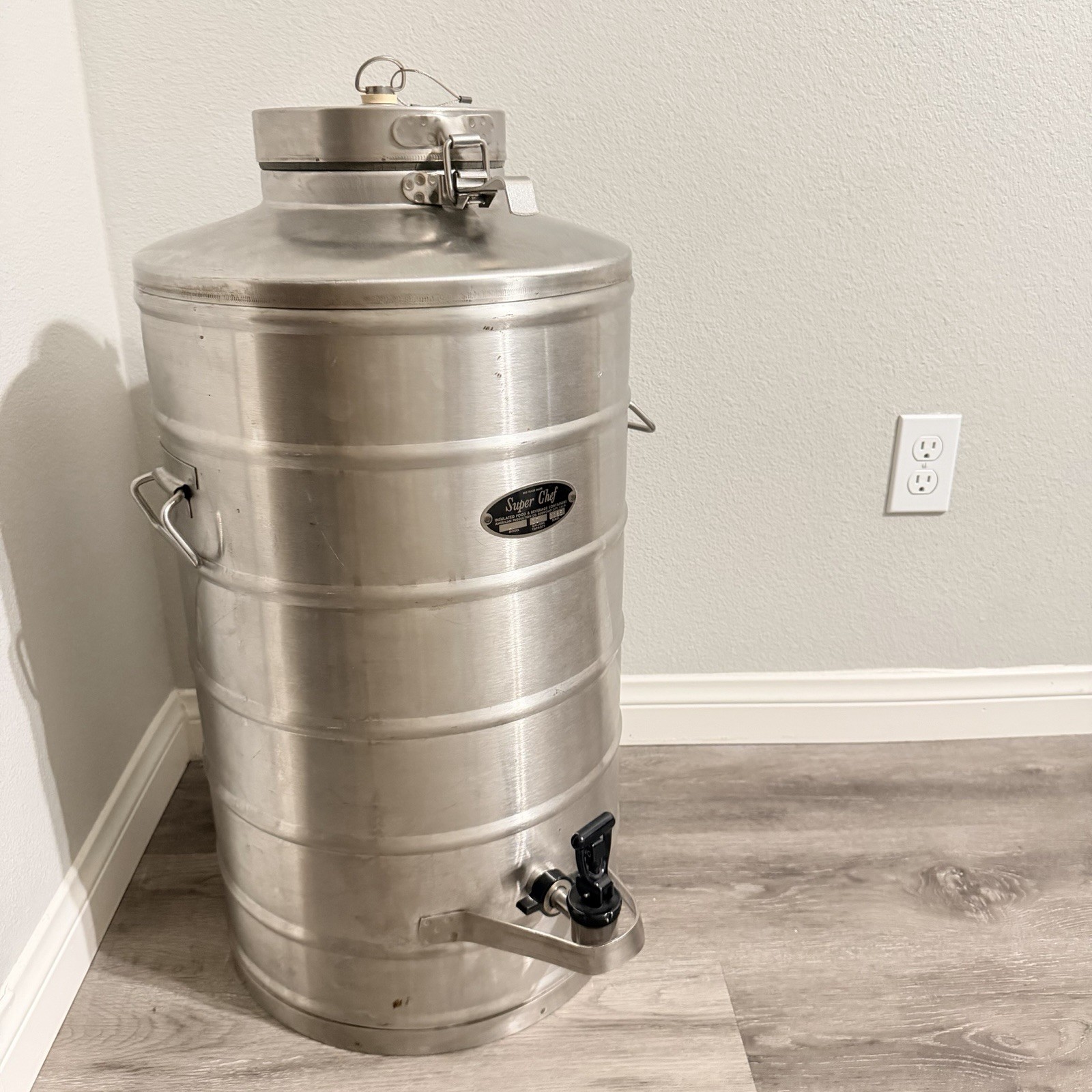 Vintage Super Chef Mil 10 Gallon Insulated Military Beverage Dispenser Container