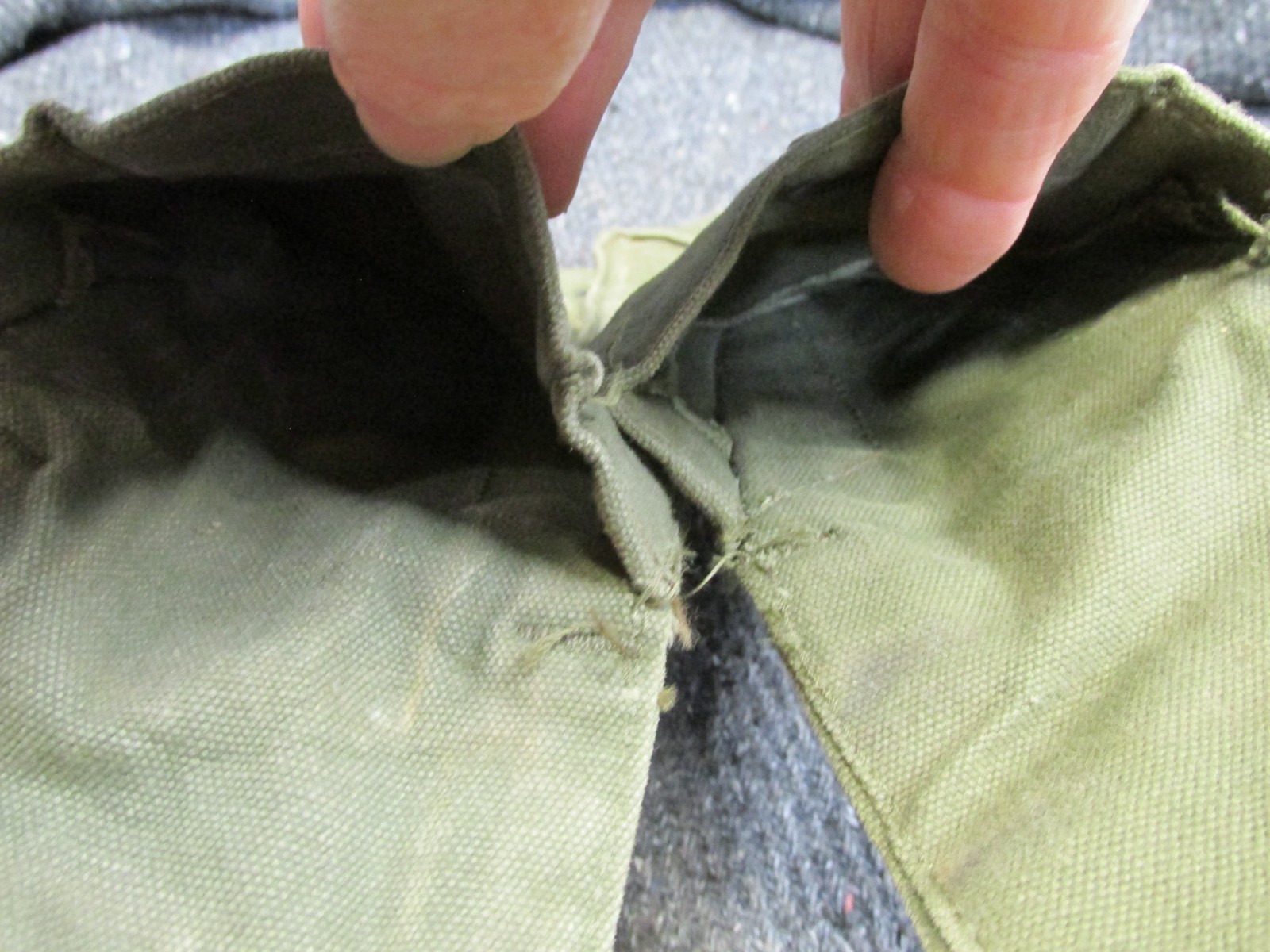 PAIR OF VIETNAM WAR ERA USGI M-FOURTEEN RIFLE SINGLE POCKET MAGAZINE POUCHES