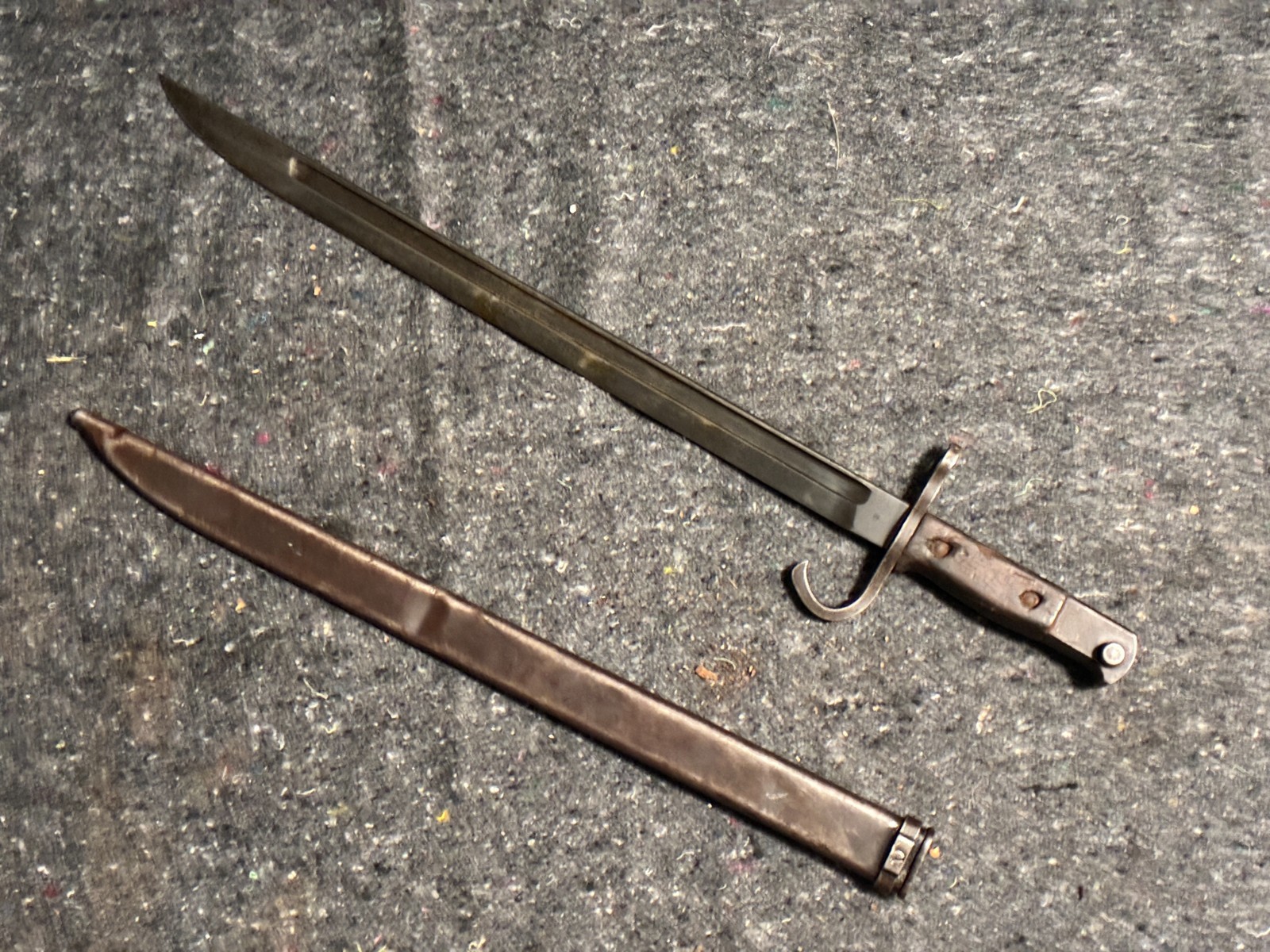 WW2 JAPANESE TYPE 30 ARISAKA BAYONET AND SCABBARD