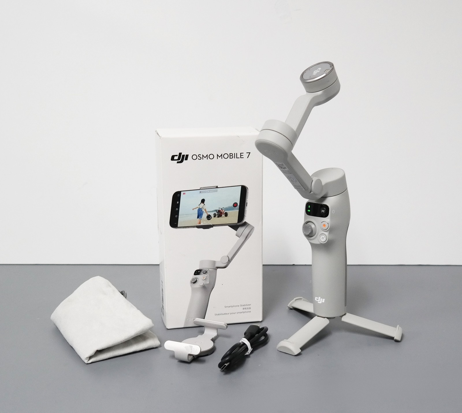 DJI Osmo Mobile 7 Gimbal Stabilizer for iPhone, Android, Built-in Tripod