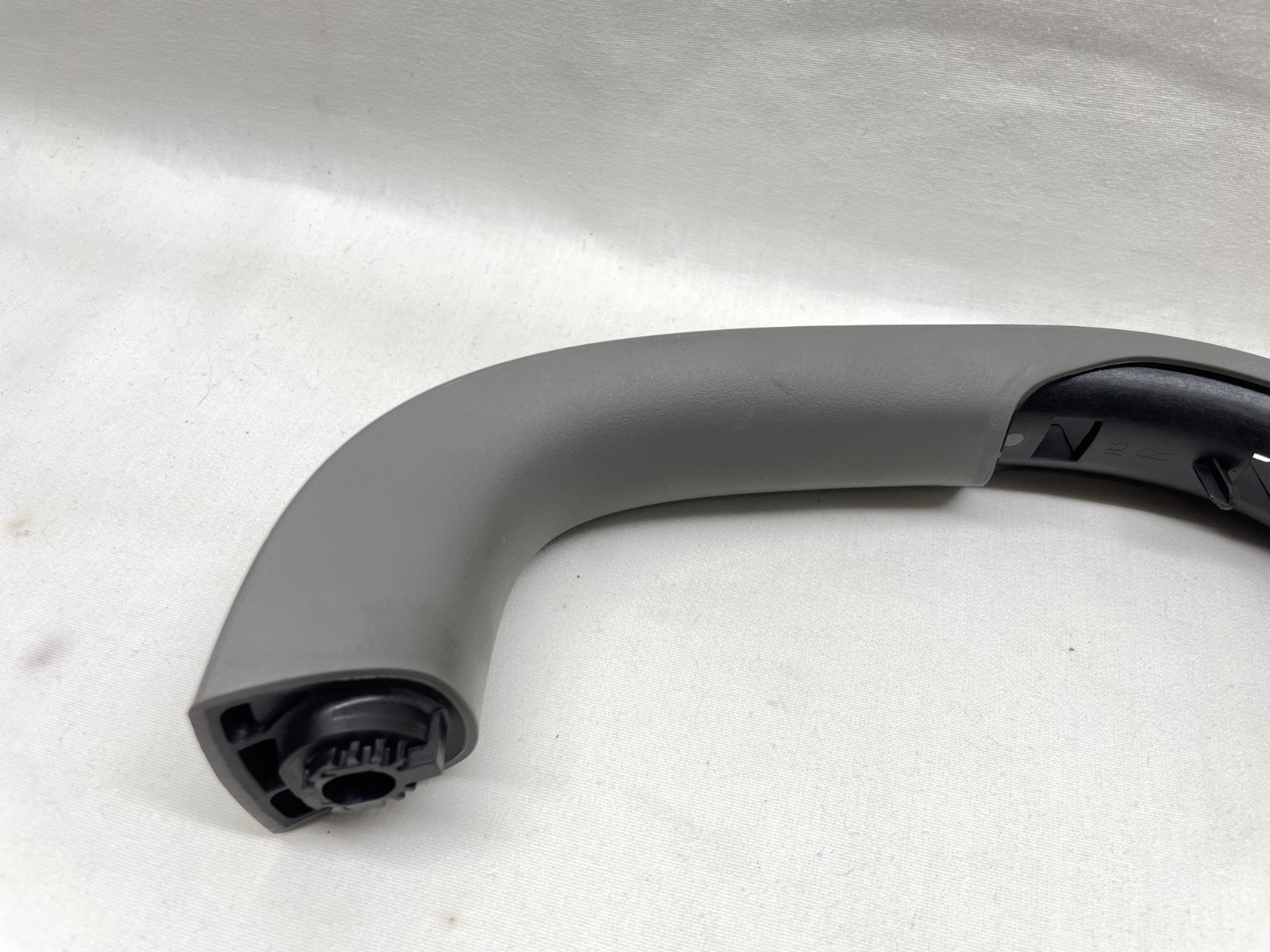 2007 2008 2009 SILVERADO SIERRA FRONT PASSENGER DOOR PANEL PULL GRAB HANDLE GRAY