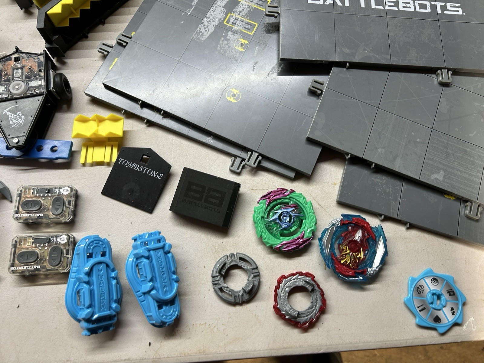 BattleBots Arena MAX Hexbug - Parts And Pieces