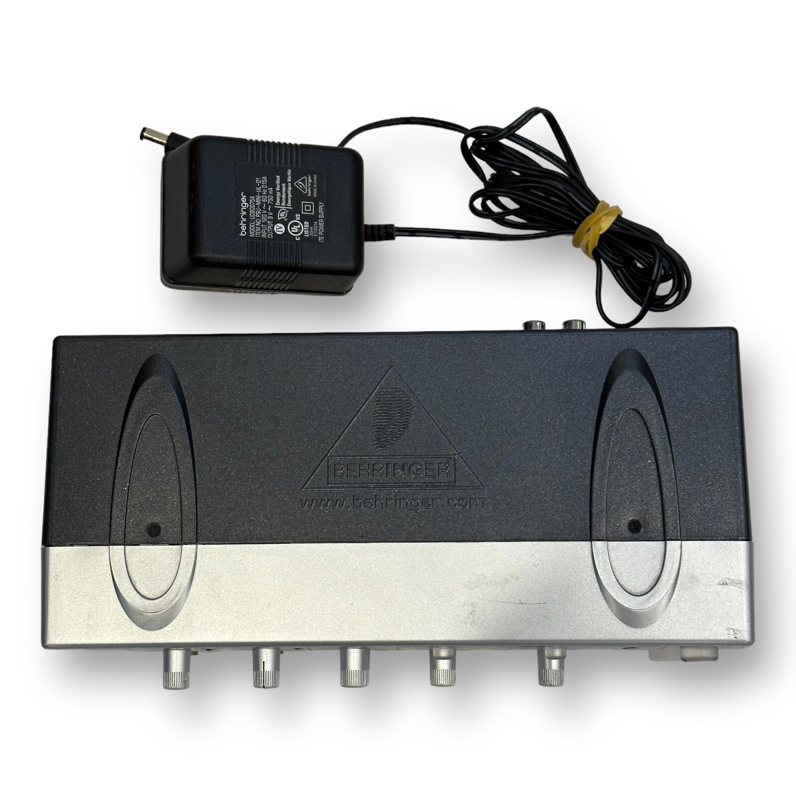 Behringer Minimix Mix800 Ultra-Compact Karaoke Machine with Voice Canceller & Fx