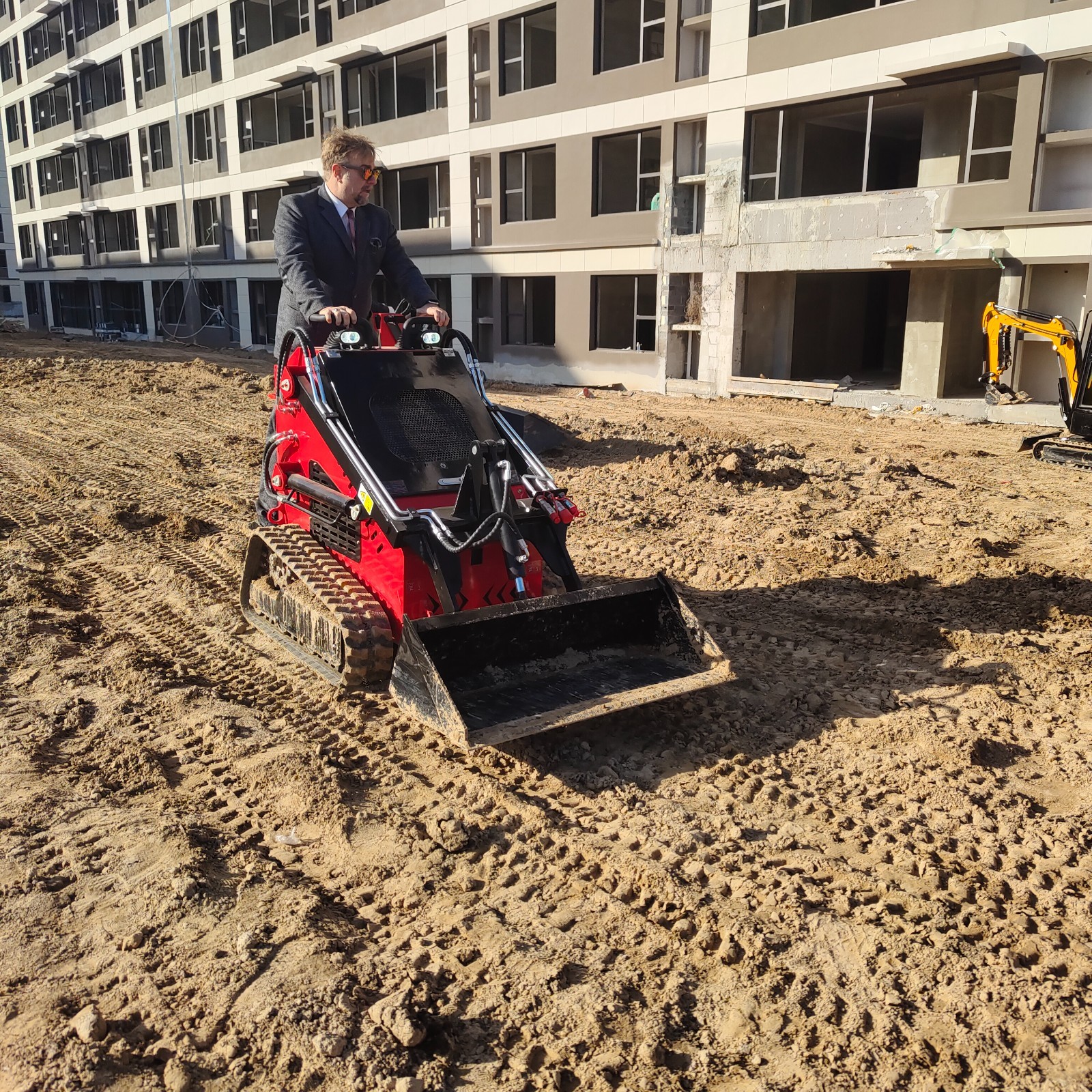 2025 13.5HP Mini Skid Steer Loader B&S Gasoline Stand-on Gas Electric Start