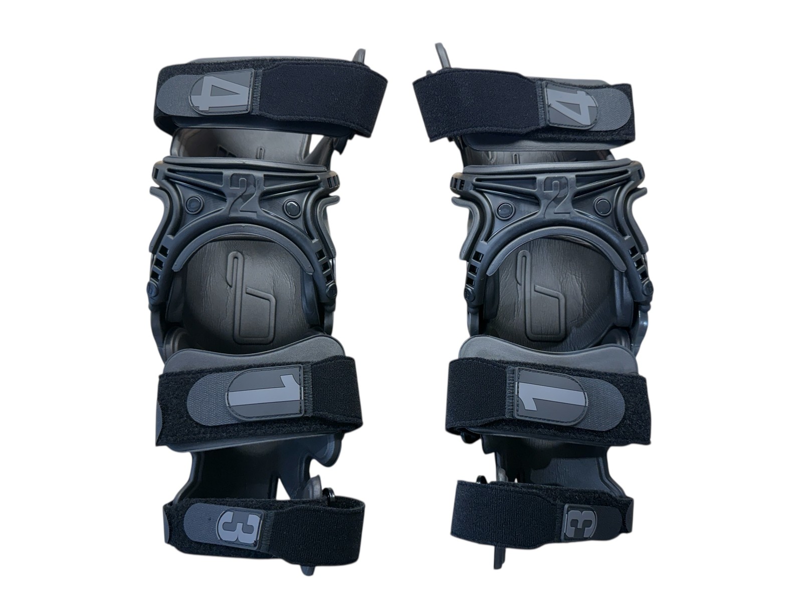 Mobius X8 Pair Knee Braces Large Storm Grey Dirt Bike MX ATV - OPEN BOX ITEM -