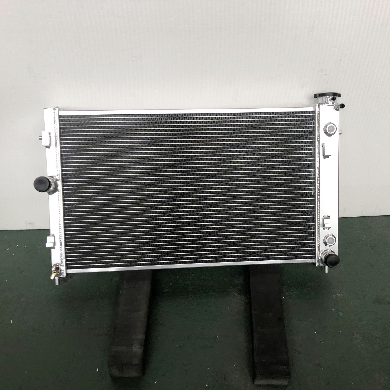 Radiator For Pontiac GTO Base 6.0L V8 5967CC 364Ci 2005-2006 Aluminum AT MT 2987