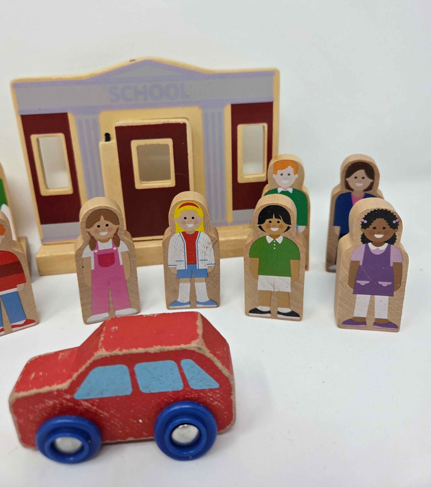 Melissa and Doug Wooden Figures w/ scenery accessories FREE SHIPPING!