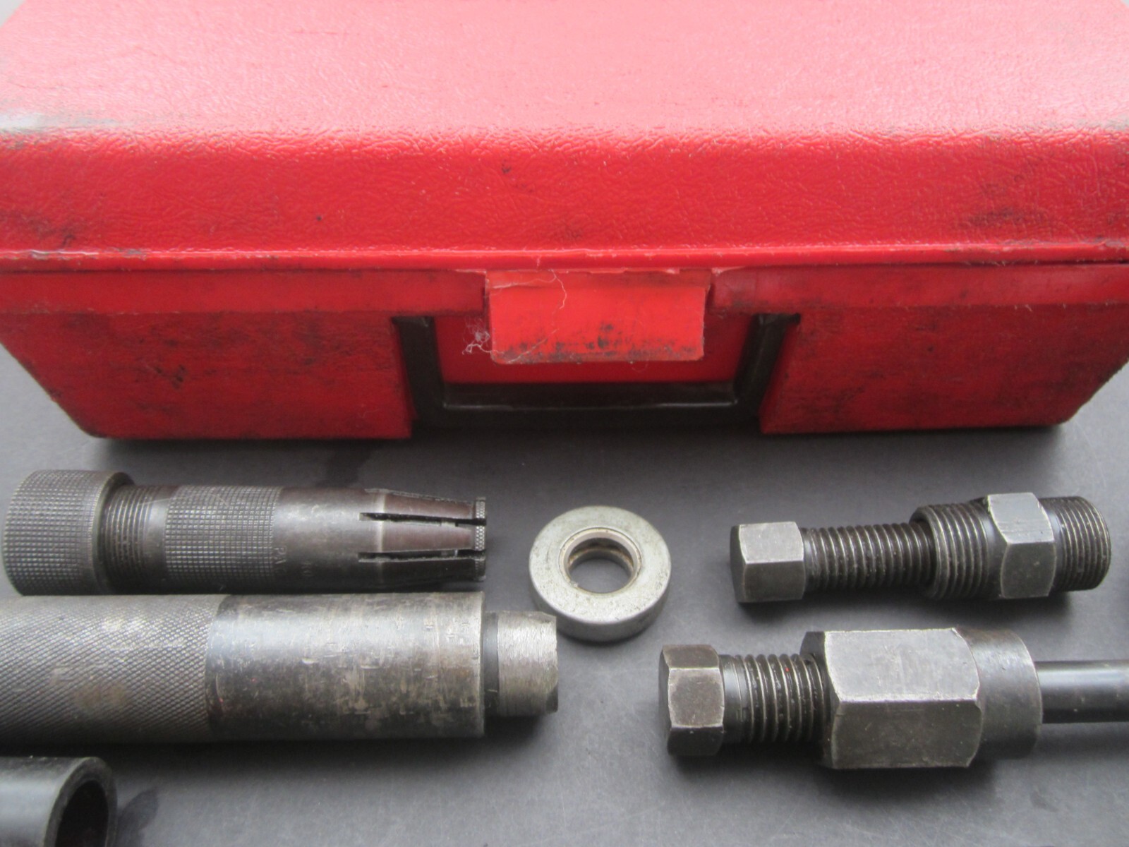 HUGE LOT OF AUTOMOTIVE AIR CONDITIONING TOOLS -- ROBINAIR