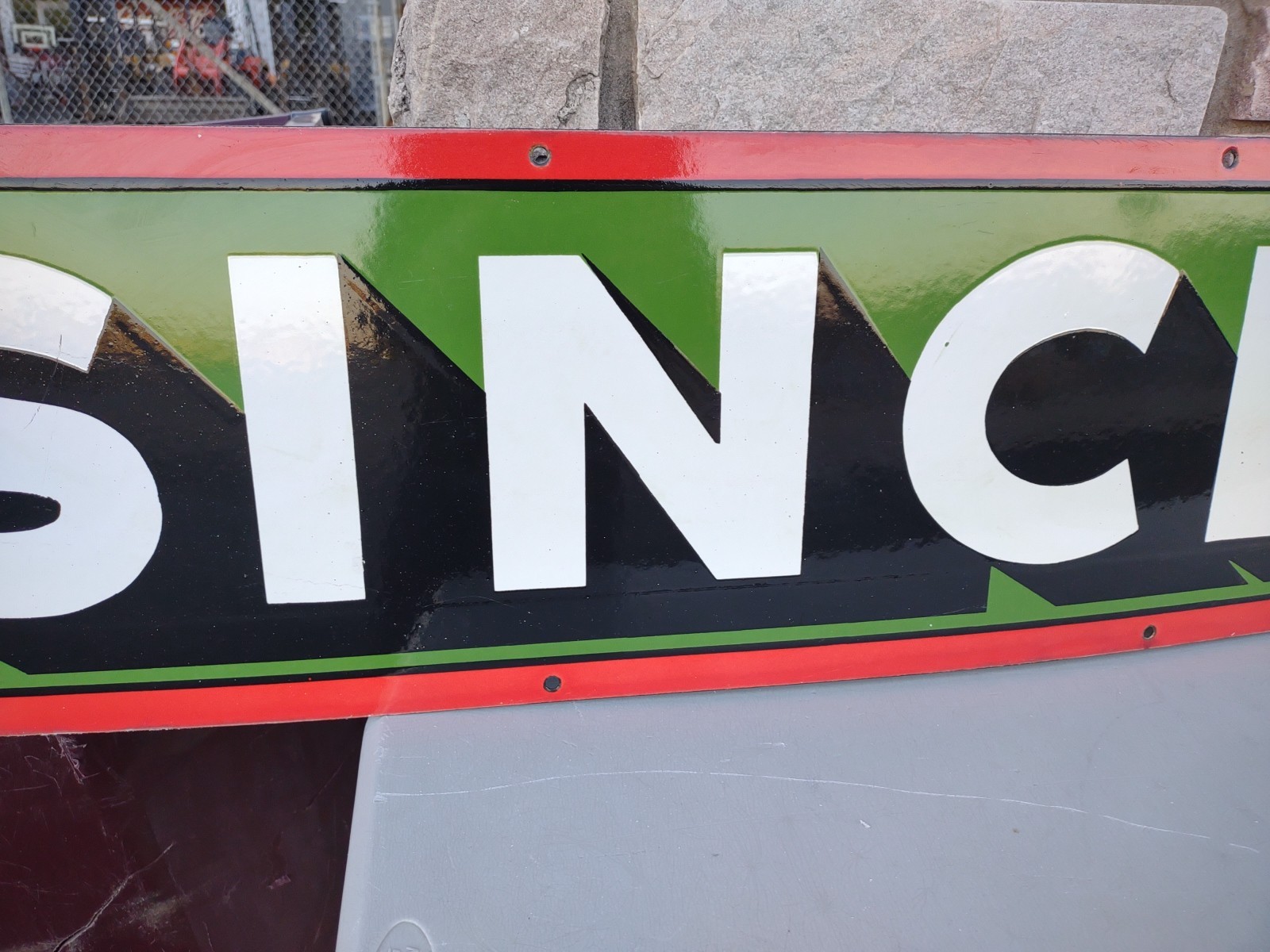 VINTAGE RARE LARGE SINCLAIR GASOLINE) 1-PIECE PORCELAIN DEALER SIGN (6FT LONG)