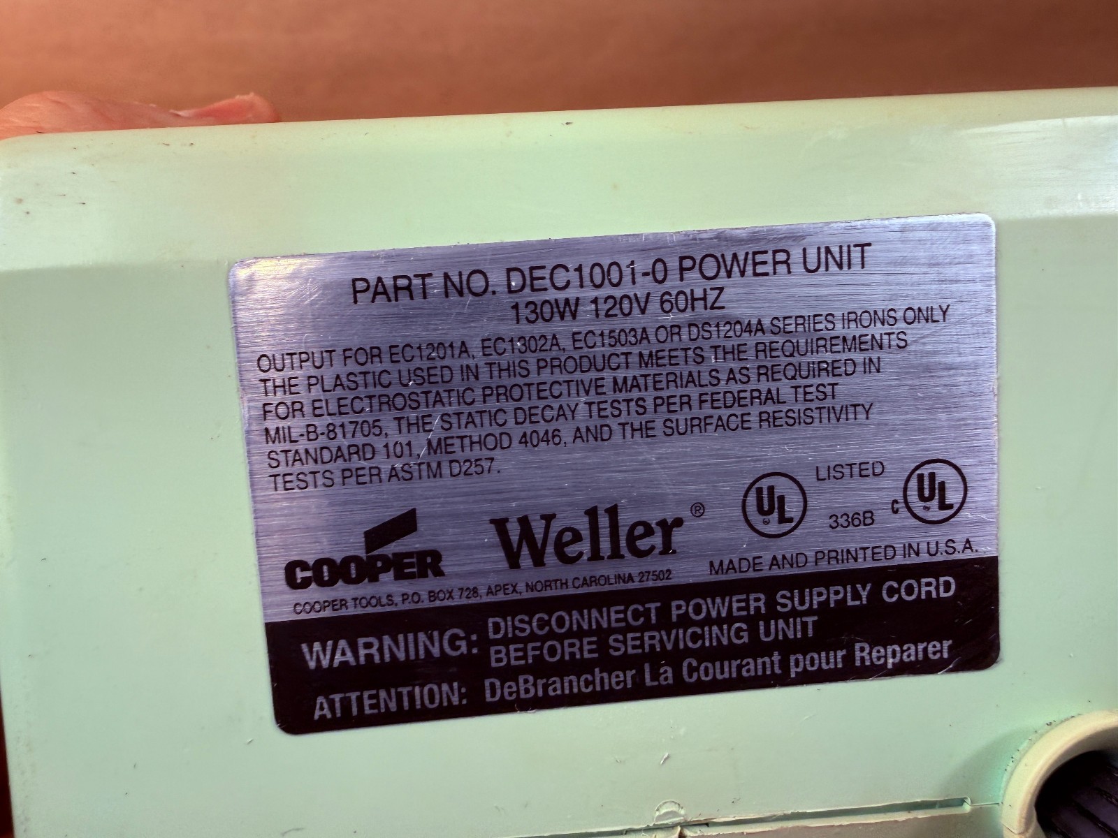 WELLER DEC1001 Electrostatic Dissipative Dual SOLDERING POWER STATION - TESTED